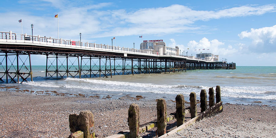 Siobhan Jones Designer Glass Leaded Glass Worthing Pier